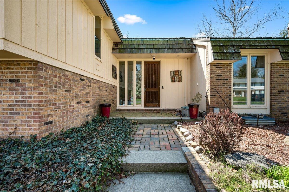 202 West Wolf Road Peoria, IL 61614 - Photo 2 of 39