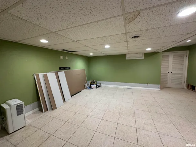 $360,000 | 202 West Wolf Road, Peoria, IL 61614