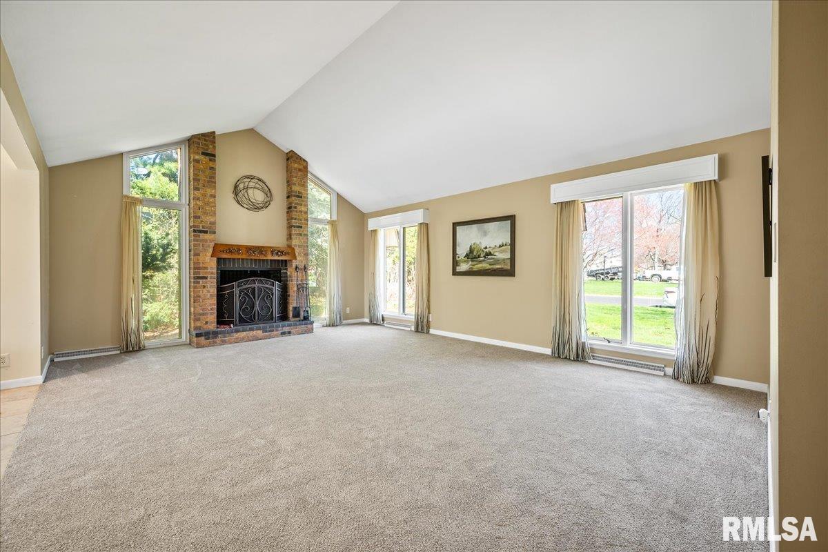 202 West Wolf Road Peoria, IL 61614 - Photo 5 of 39