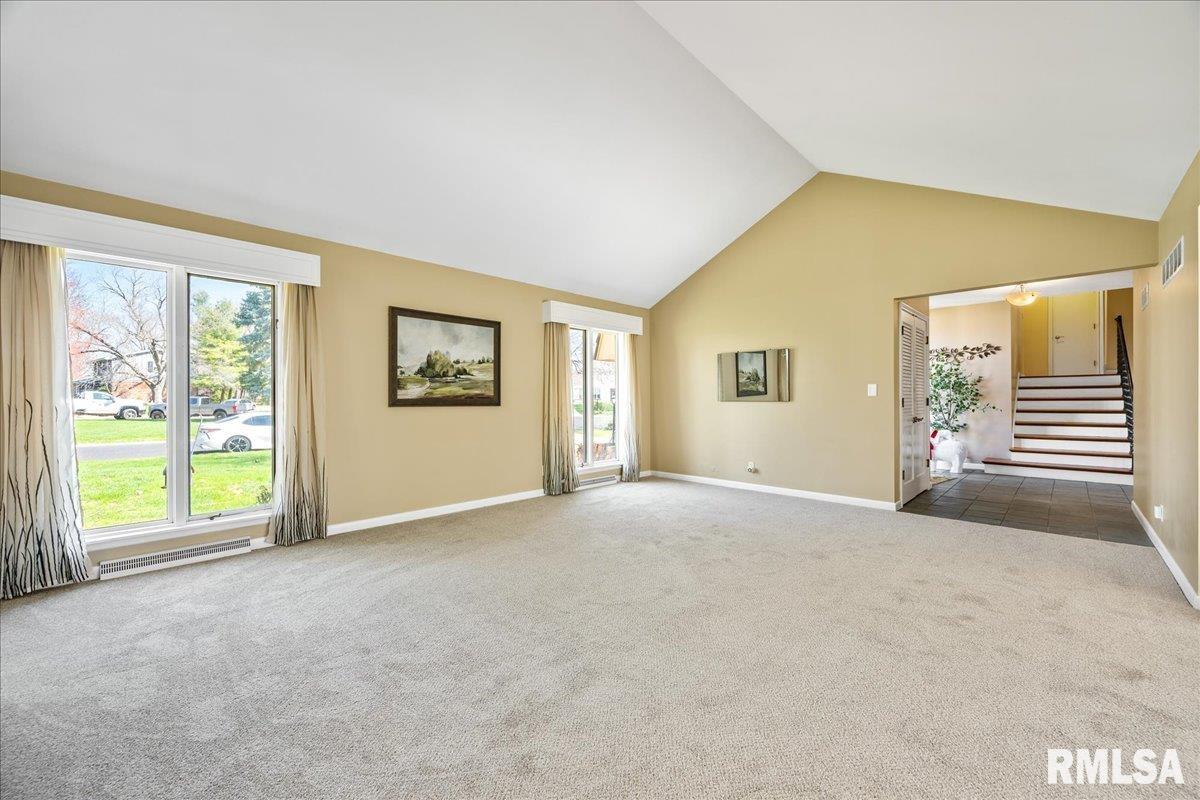 202 West Wolf Road Peoria, IL 61614 - Photo 7 of 39