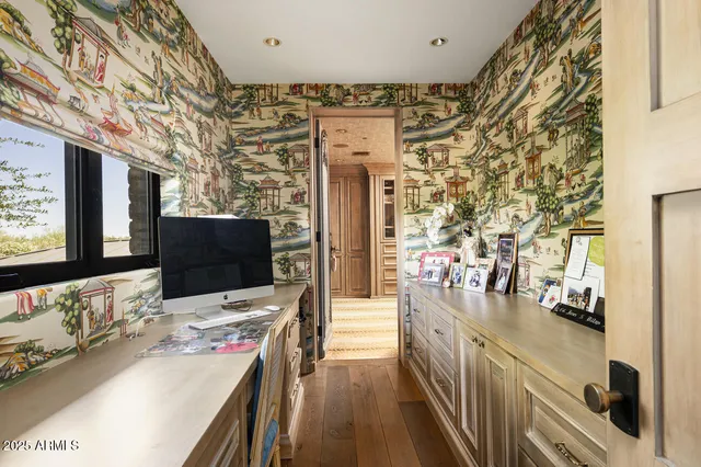 $15,900,000 | 5721 North Casa Blanca Drive, Paradise Valley, AZ 85253