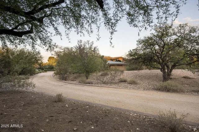 $15,900,000 | 5721 North Casa Blanca Drive, Paradise Valley, AZ 85253