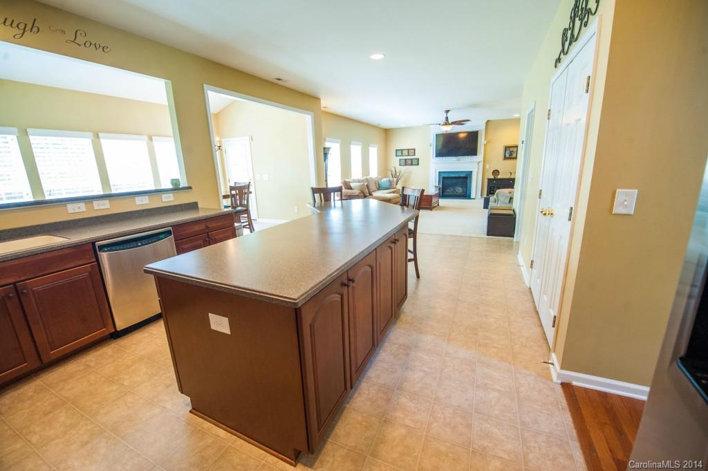 409 Glandon Court Fort Mill, SC 29708 - Photo 9 of 23 Gallery Image 9