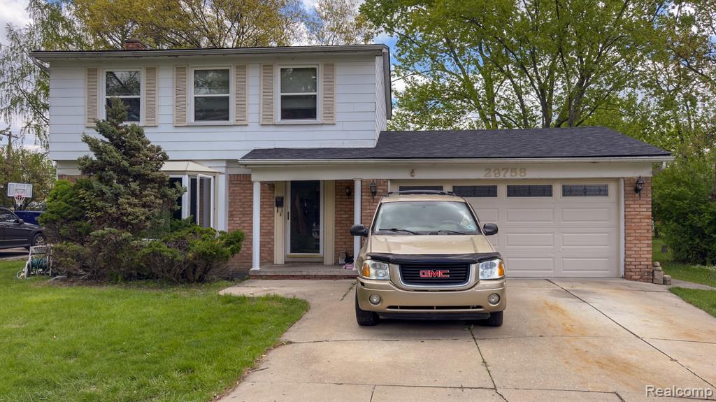 29758 Rambling Road Southfield, MI 48076 - Photo 1 of 36 Gallery Image 1
