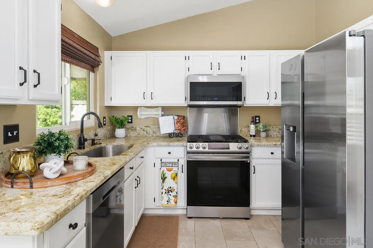 43057 Corte Cabrera Temecula, CA 92592 - Photo 14 of 44