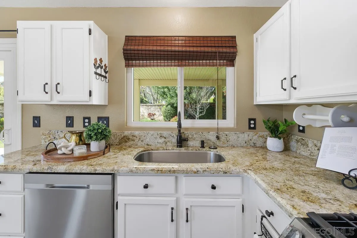 43057 Corte Cabrera Temecula, CA 92592 - Photo 15 of 44