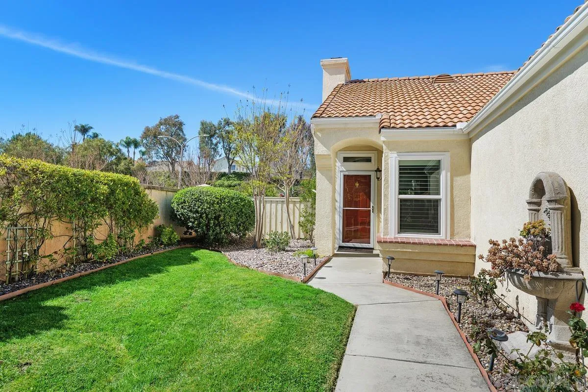 43057 Corte Cabrera Temecula, CA 92592 - Photo 5 of 44