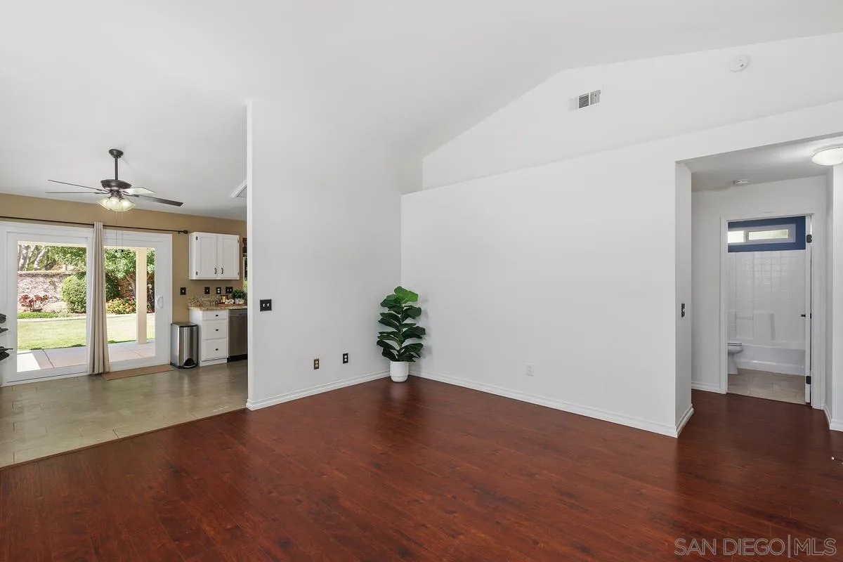 43057 Corte Cabrera Temecula, CA 92592 - Photo 7 of 44