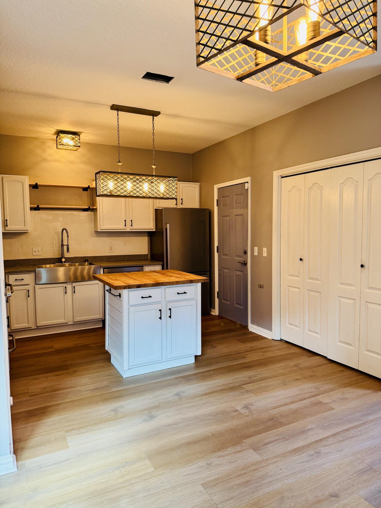 126 Dolphin Road Mary Esther, FL 32569 - Photo 2 of 6 dolphin rd