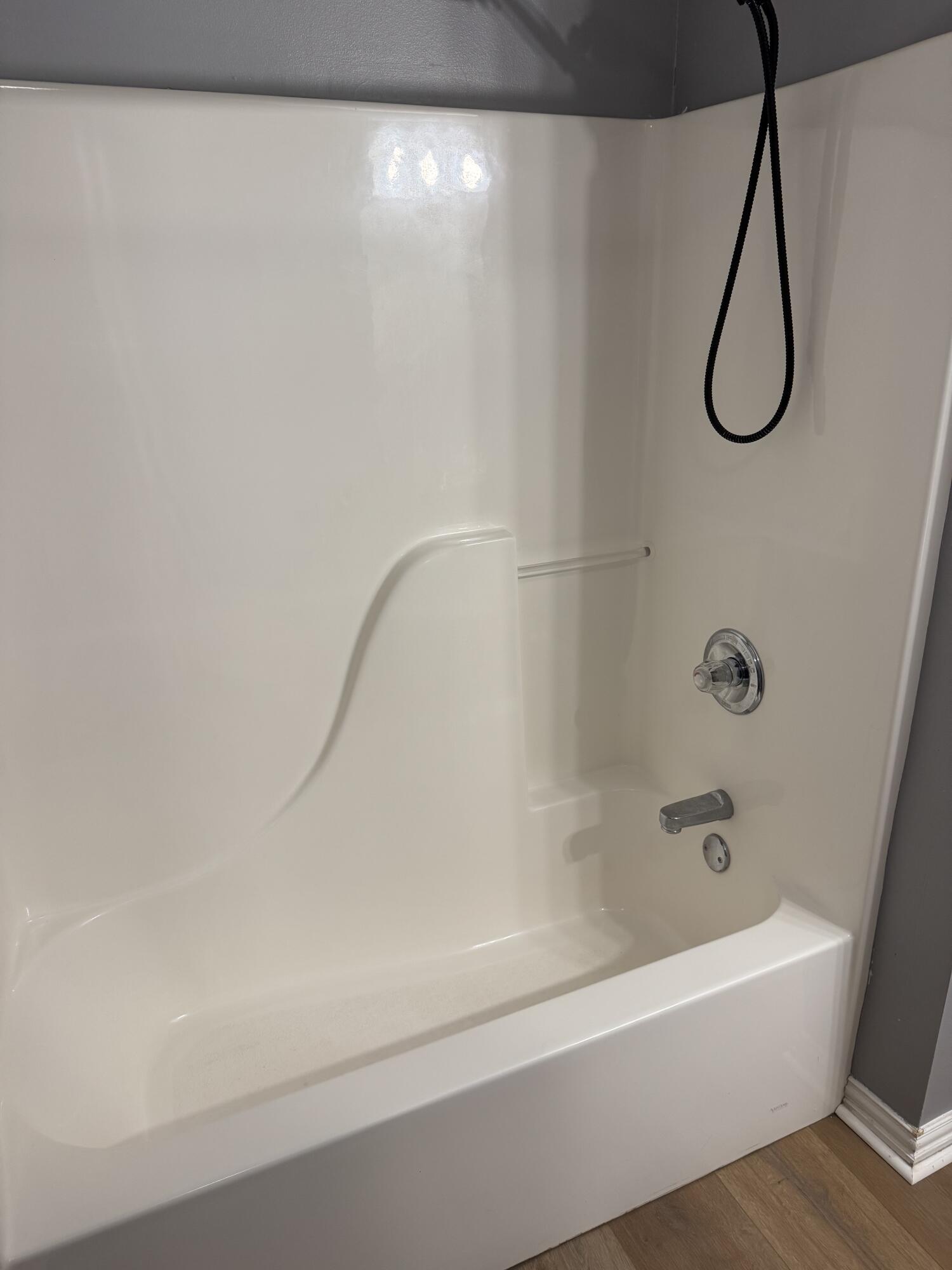 126 Dolphin Road Mary Esther, FL 32569 - Photo 4 of 6 bath