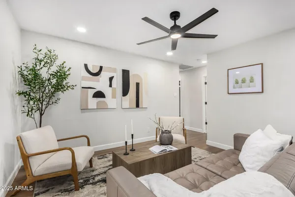 $4,300 | 6413 East Holly Street, Scottsdale, AZ 85257