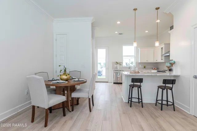 $299,000 | 1510 Kaliste Saloom Road, Unit 406, Lafayette, LA 70508