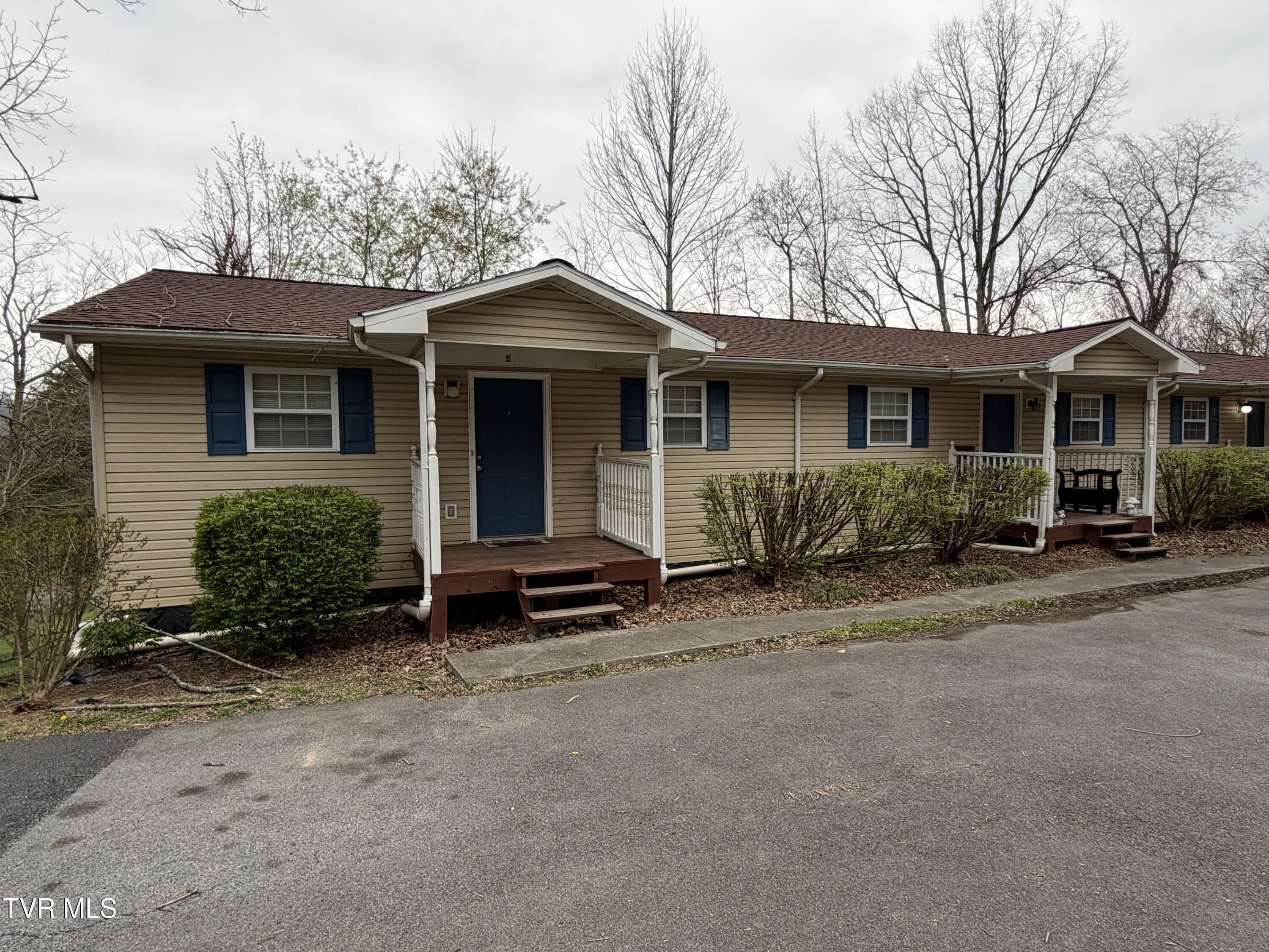 1308 Bell Ridge Road Johnson City, TN 37601 - Photo 14 of 21 2