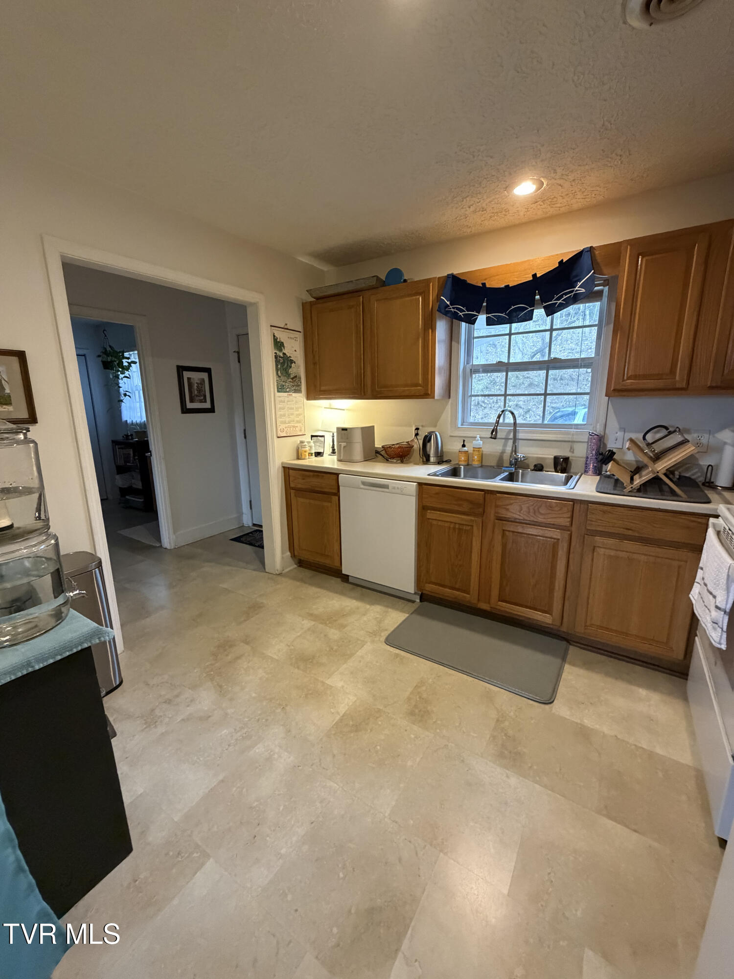 1308 Bell Ridge Road Johnson City, TN 37601 - Photo 6 of 21 12