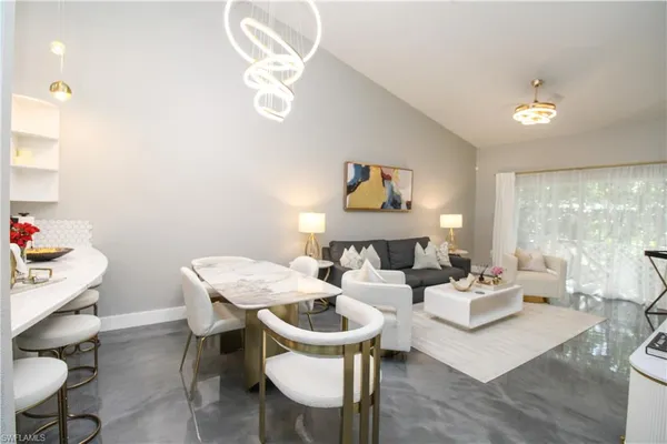 $3,950 | 3540 Avion Woods Court, Unit 402, Naples, FL 34104