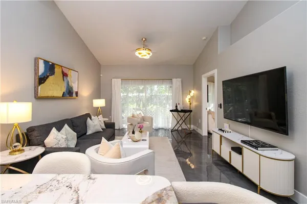 $3,950 | 3540 Avion Woods Court, Unit 402, Naples, FL 34104