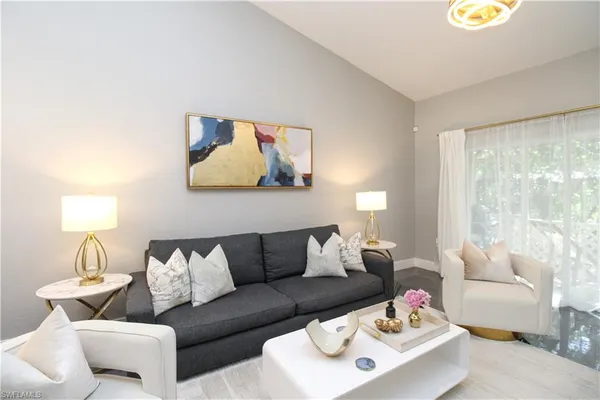 $3,950 | 3540 Avion Woods Court, Unit 402, Naples, FL 34104