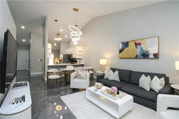 $3,950 | 3540 Avion Woods Court, Unit 402, Naples, FL 34104