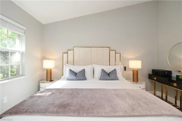 $3,950 | 3540 Avion Woods Court, Unit 402, Naples, FL 34104