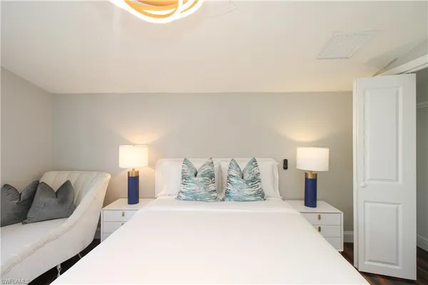 $3,950 | 3540 Avion Woods Court, Unit 402, Naples, FL 34104