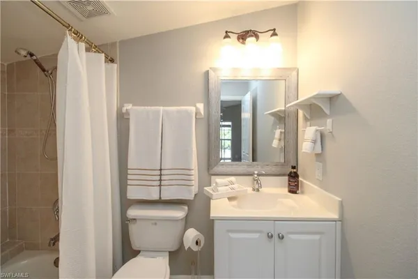 $3,950 | 3540 Avion Woods Court, Unit 402, Naples, FL 34104
