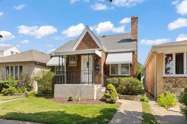 $299,900 | 2353 Hainsworth Avenue, North Riverside, IL 60546