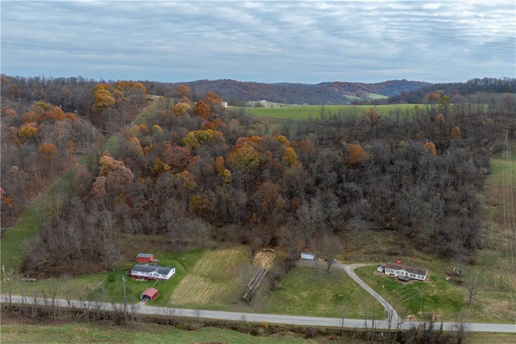 452 Sugar Run Road Waynesburg, PA 15370 - Photo 2 of 6