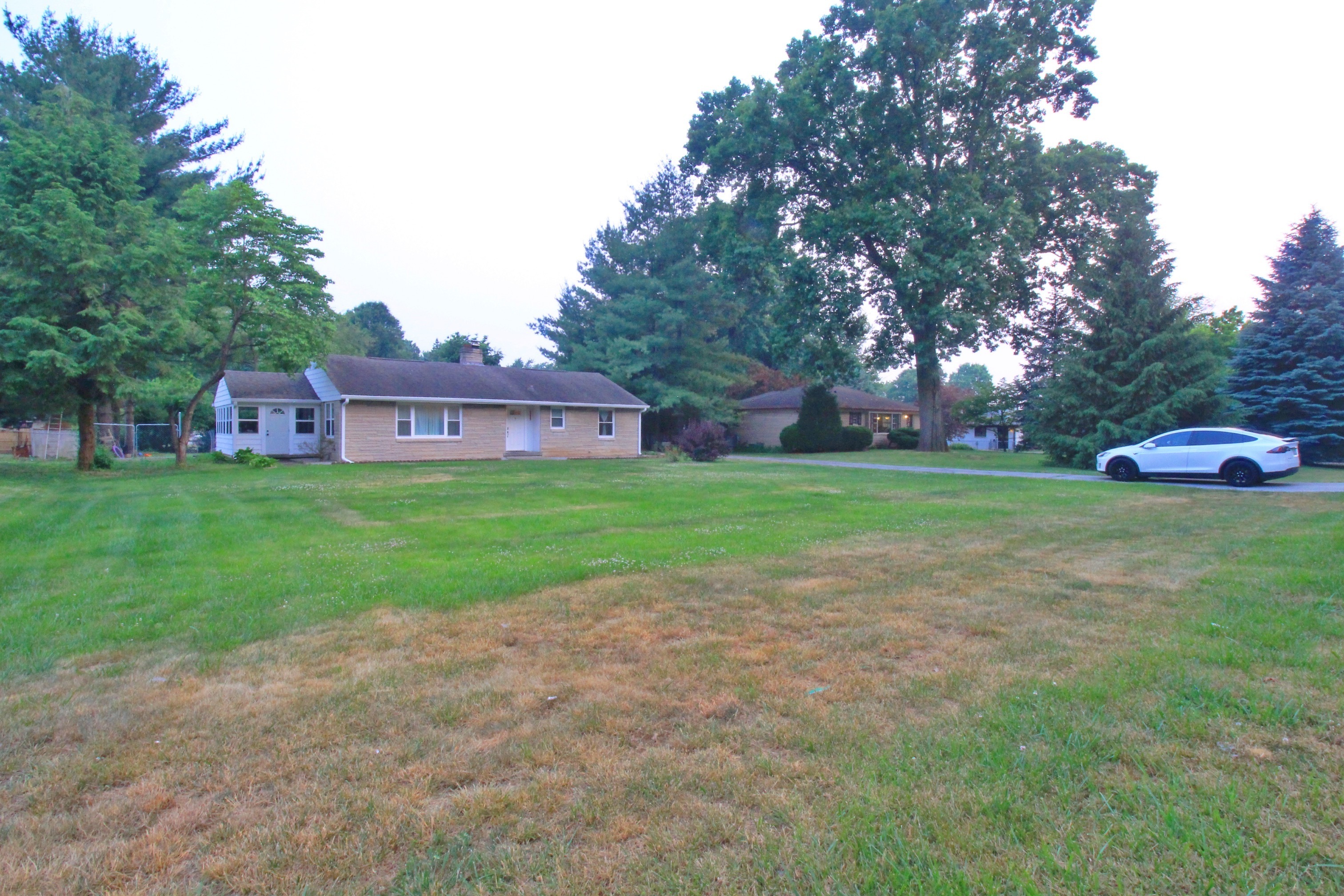 61 West Banta Road Indianapolis, IN 46217 - Photo 6 of 35 Gallery Image 6