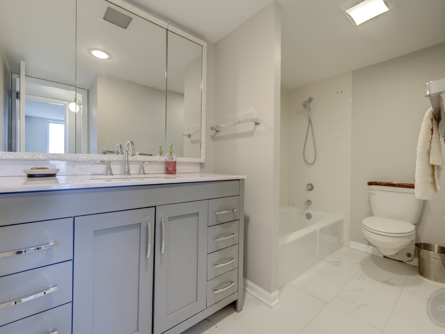 100 West Butterfield Road, Unit 405N Elmhurst, IL 60126 - Photo 14 of 27