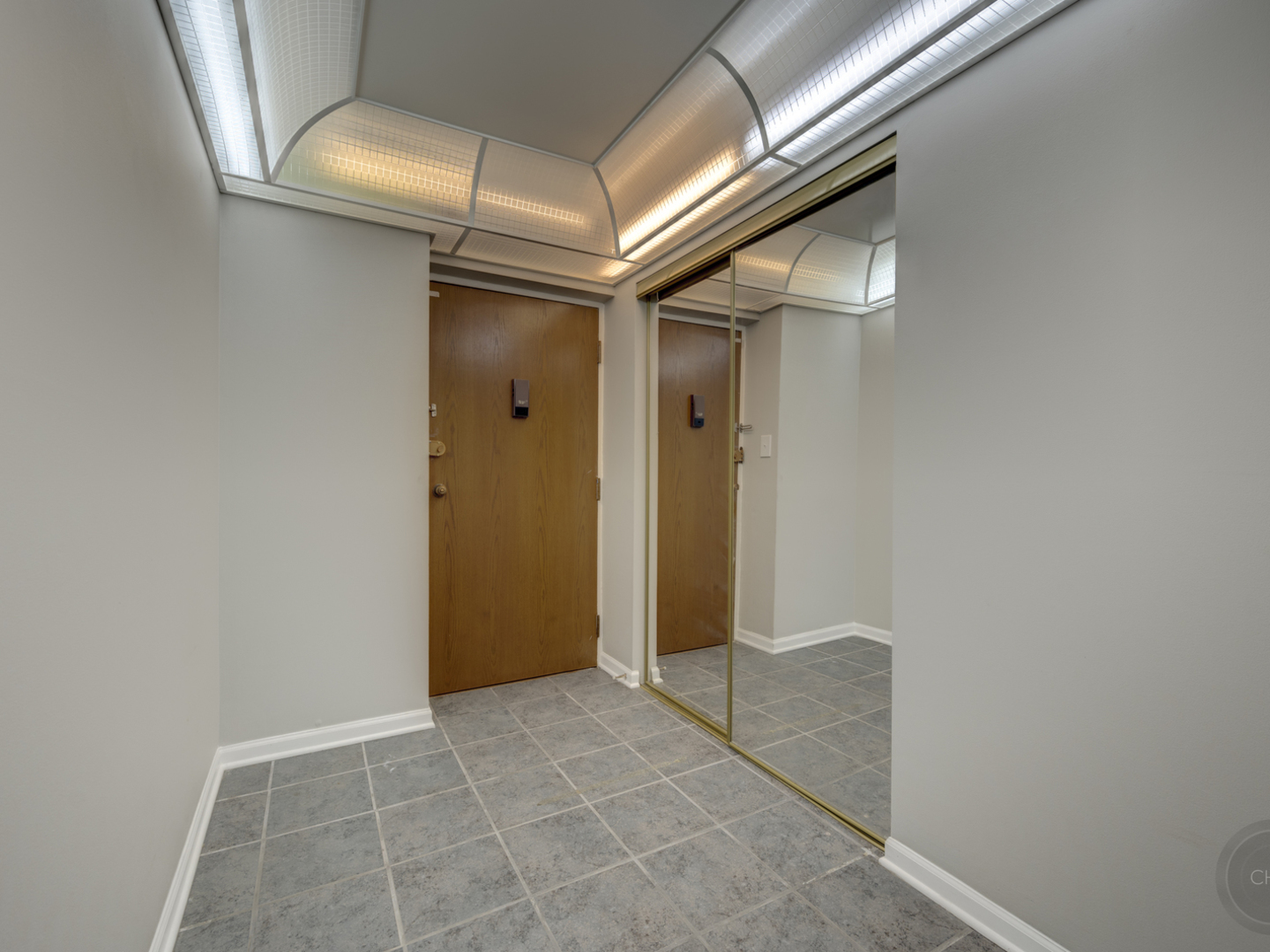 100 West Butterfield Road, Unit 405N Elmhurst, IL 60126 - Photo 6 of 27 a view of an empty room