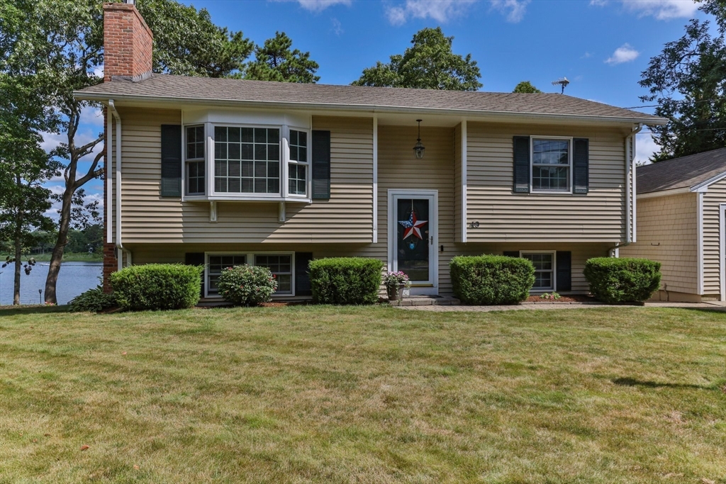 49 Edgewater Way Wareham, MA 02571 - Photo 3 of 42