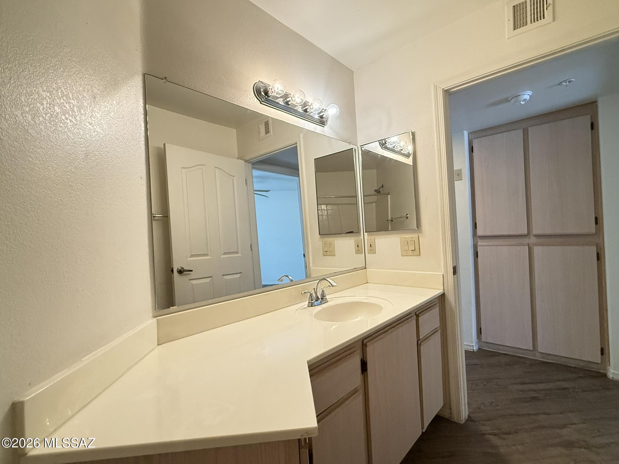 5751 North Kolb Road, Unit 10104 Tucson, AZ 85750 - Photo 11 of 29 IMG_8762