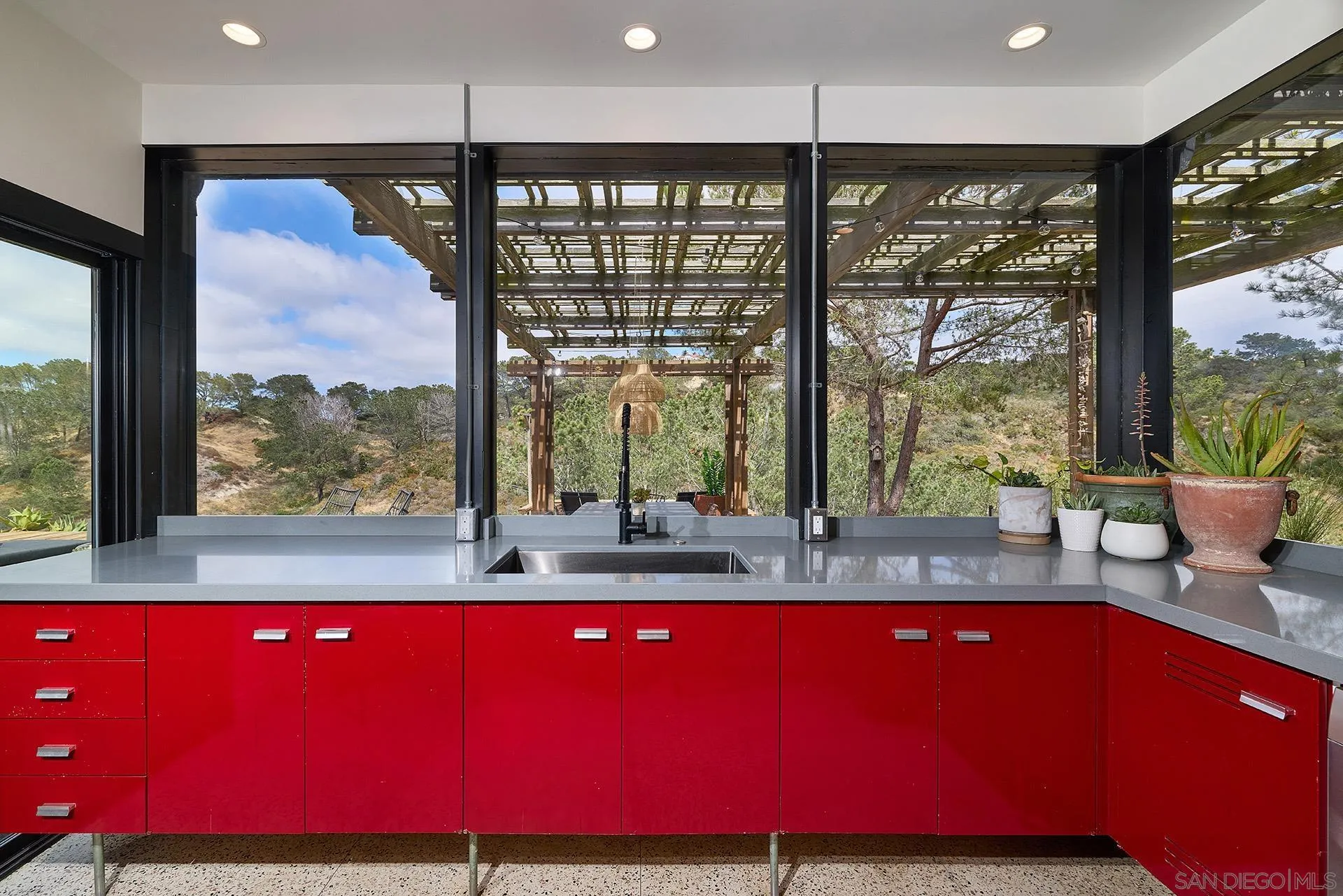1234 Oribia Road Del Mar, CA 92014 - Photo 10 of 36