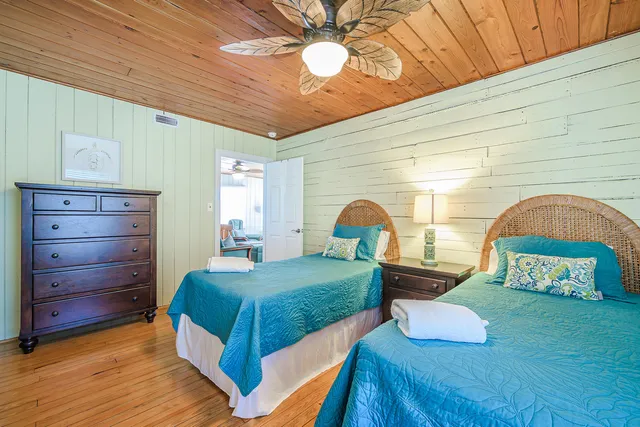 $879,000 | 405 Palmetto Boulevard, Edisto Island, SC 29438