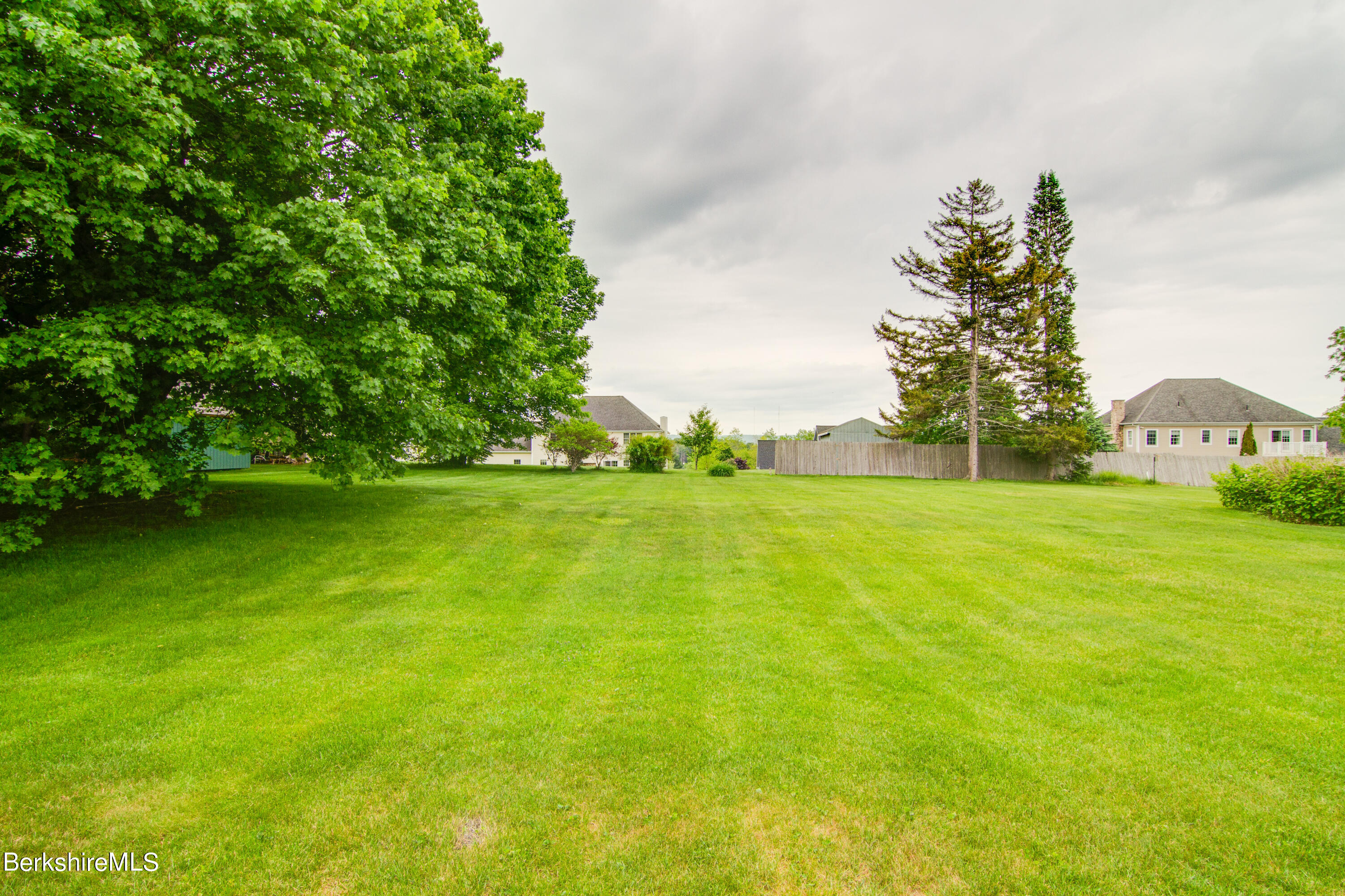 205 Eleanor Road Pittsfield, MA 01201 - Photo 8 of 46 205ElenorPittsfield-8