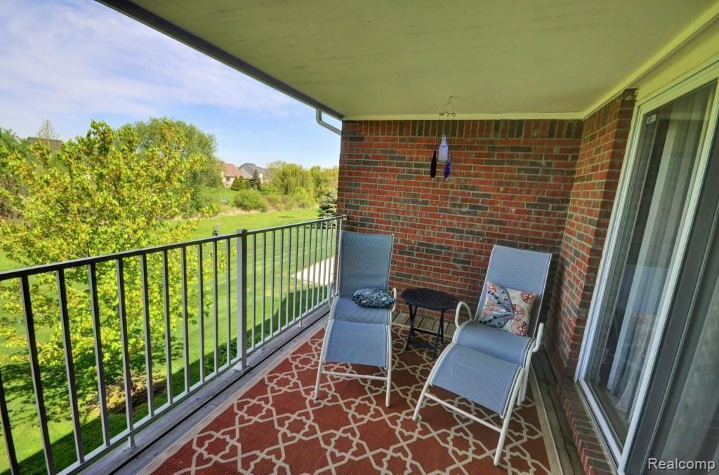 45961 Rhodes Drive Macomb, MI 48044 - Photo 11 of 23 DSC_0547And2more.jpg