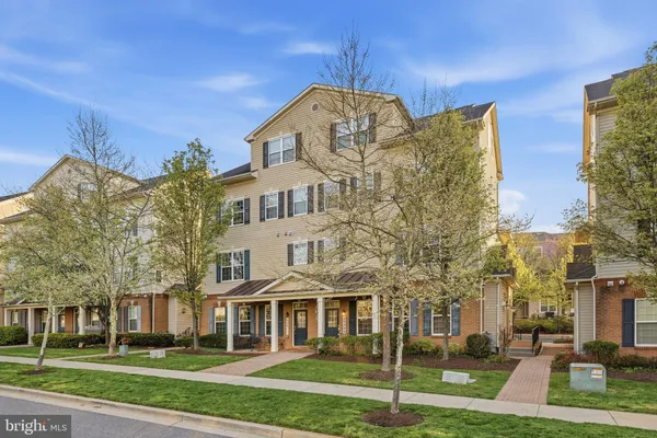 $444,900 | 23209 Observation Drive, Unit 3279, Clarksburg, MD 20871