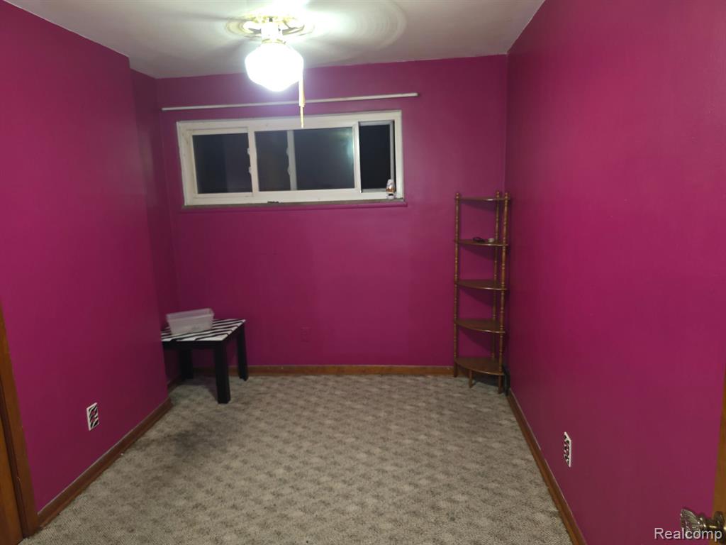 4656 Toepfer Road Warren, MI 48091 - Photo 3 of 10