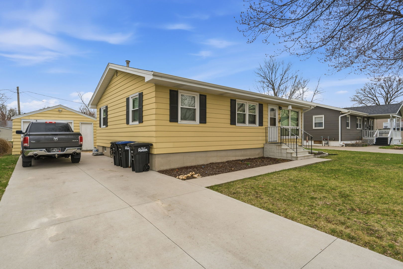1045 25th Street Marion, IA 52302 - Photo 2 of 6