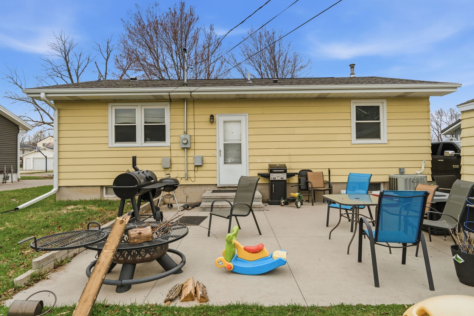 1045 25th Street Marion, IA 52302 - Photo 4 of 6