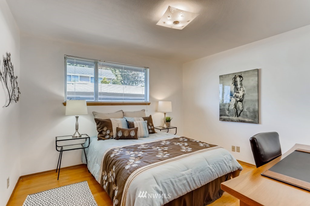 3828 46th Avenue Southwest Seattle, WA 98116 - Photo 14 of 29