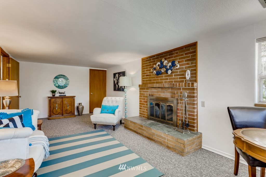 3828 46th Avenue Southwest Seattle, WA 98116 - Photo 19 of 29