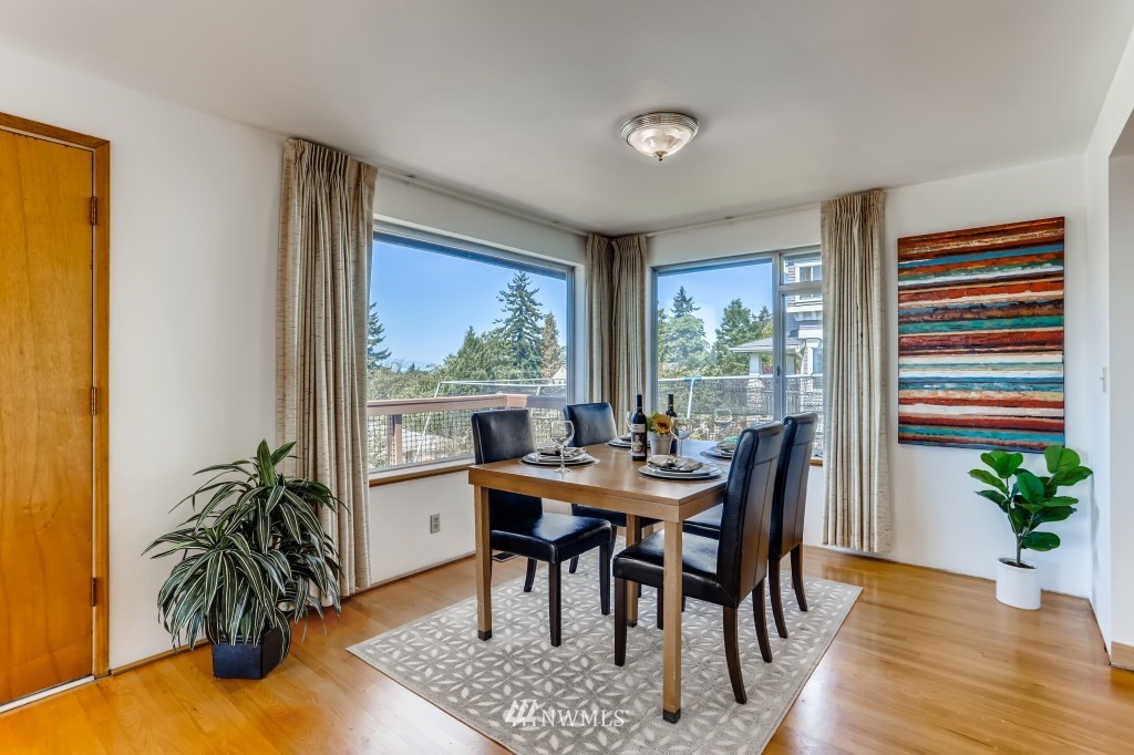 3828 46th Avenue Southwest Seattle, WA 98116 - Photo 7 of 29