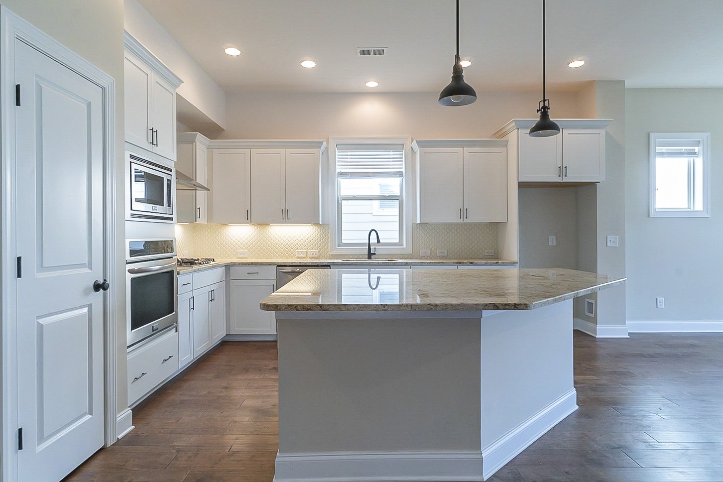117 Nighthawk Road Hendersonville, TN 37075 - Photo 4 of 29 Gallery Image 4