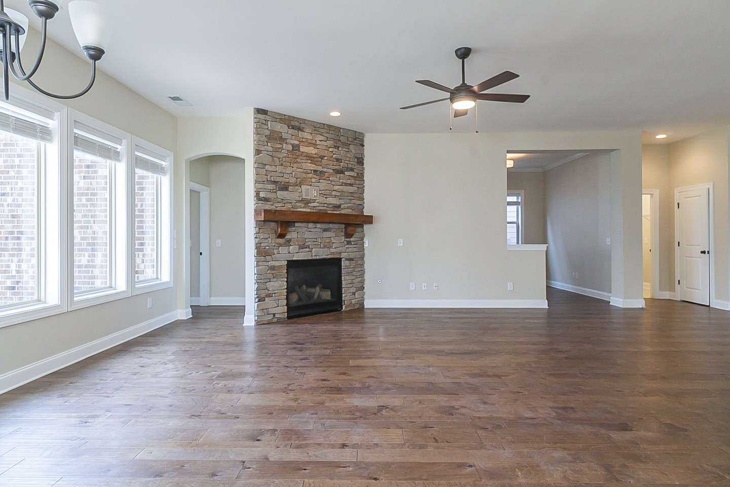 117 Nighthawk Road Hendersonville, TN 37075 - Photo 5 of 29 Gallery Image 5