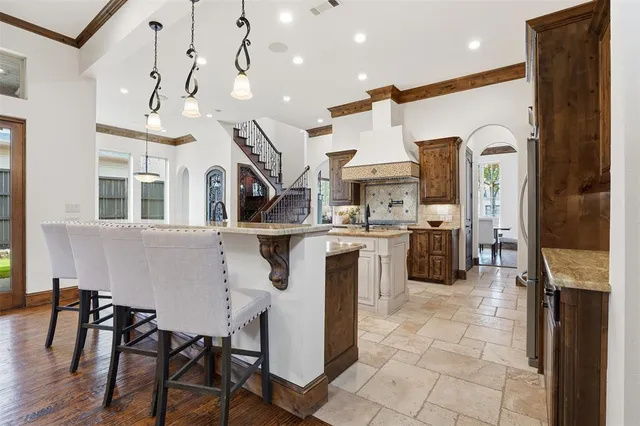 $8,000 | 3725 West 5th Street, Fort Worth, TX 76107