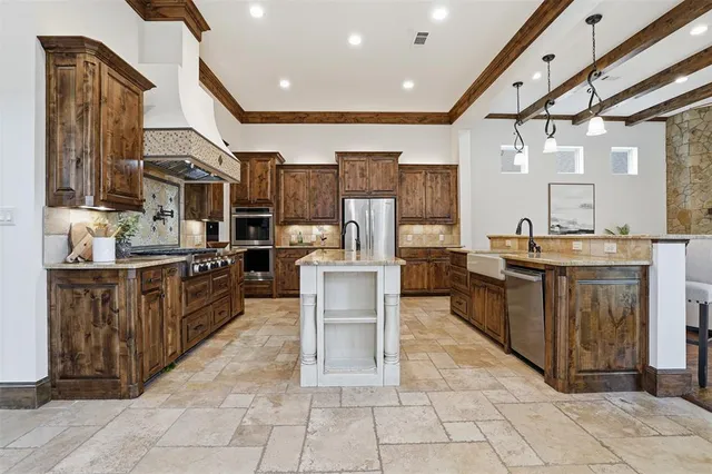 $8,000 | 3725 West 5th Street, Fort Worth, TX 76107