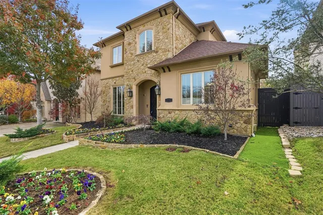 $8,000 | 3725 West 5th Street, Fort Worth, TX 76107