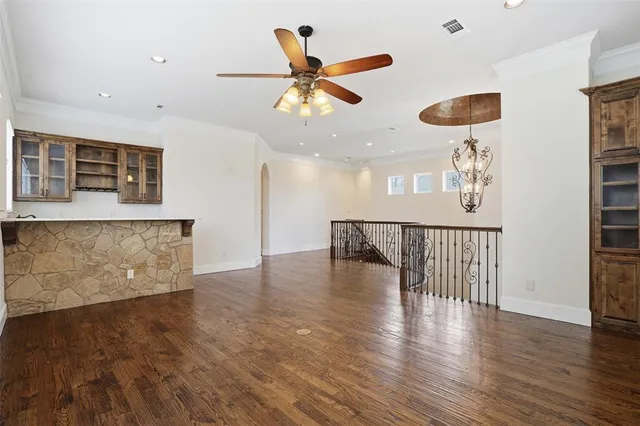 $8,000 | 3725 West 5th Street, Fort Worth, TX 76107