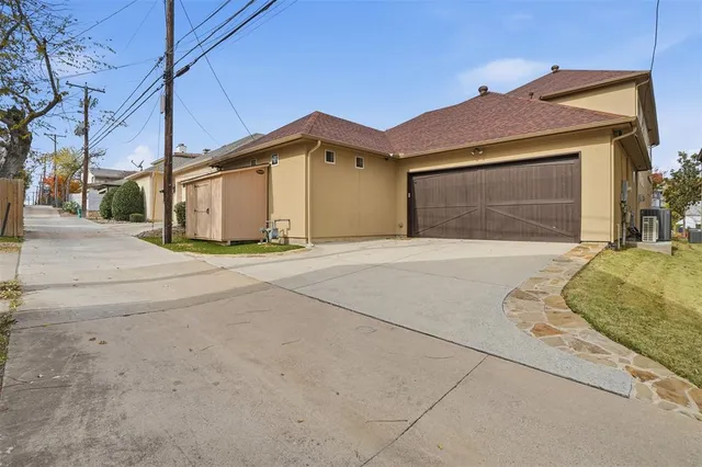 $8,000 | 3725 West 5th Street, Fort Worth, TX 76107